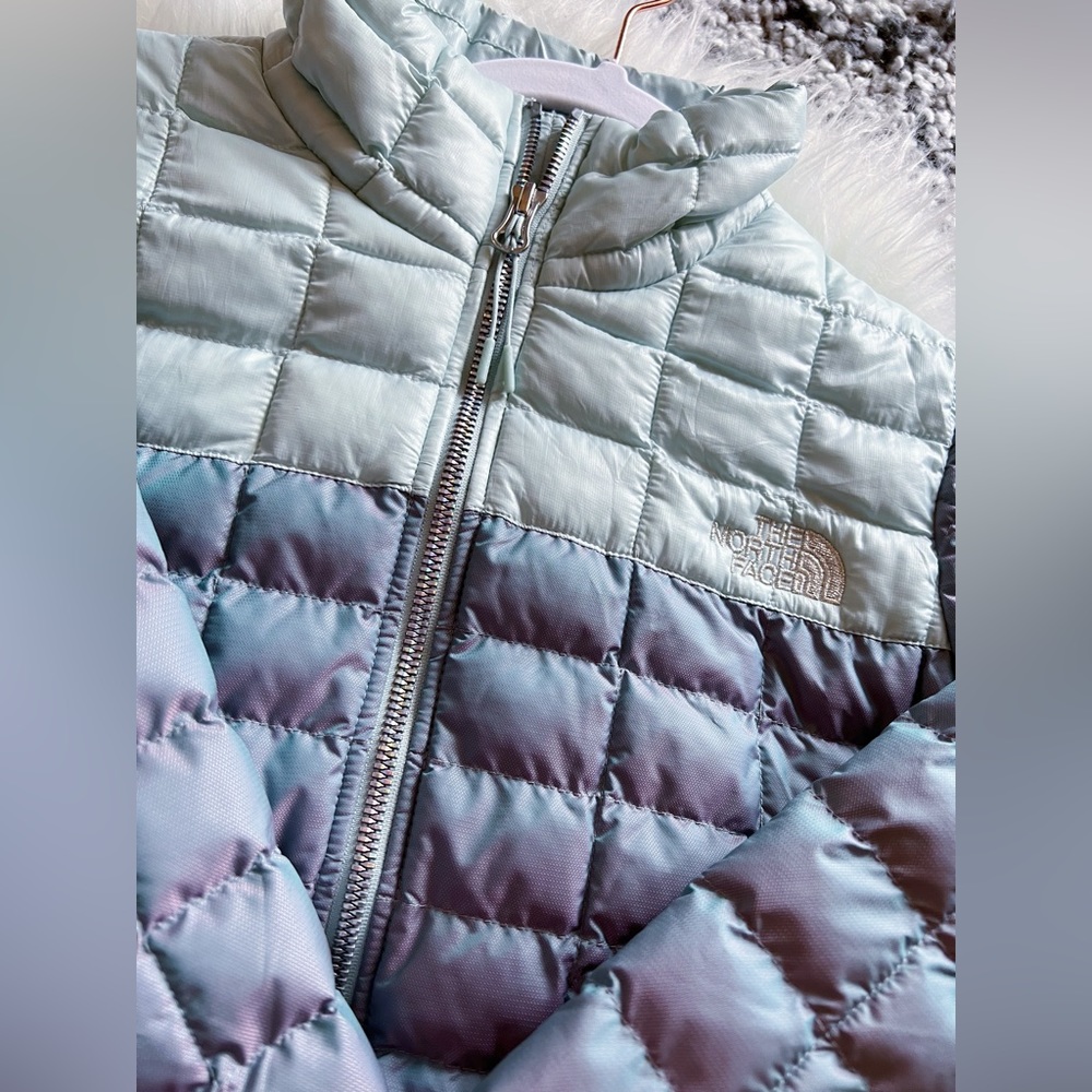 BNWT - Women’s North Face Thermoball Eco Jacket Blue Frost Iridescent - Size S